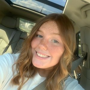 Meet your Posher, Leah